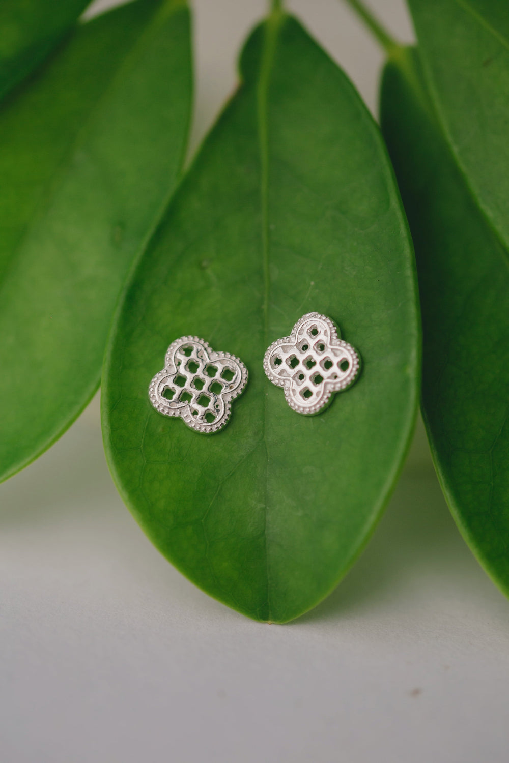BRINCO DE PRATA 925 TREVO DE ZIRCONIA